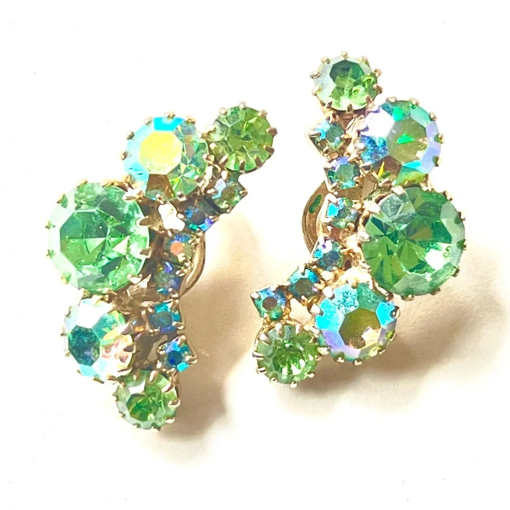 Vintage WEISS Designer Rhinestone Earrings Mint Lime Peridot Green Ear Clips